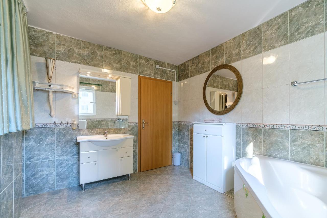 Apartamento Alen & Deni Sutivan Exterior foto