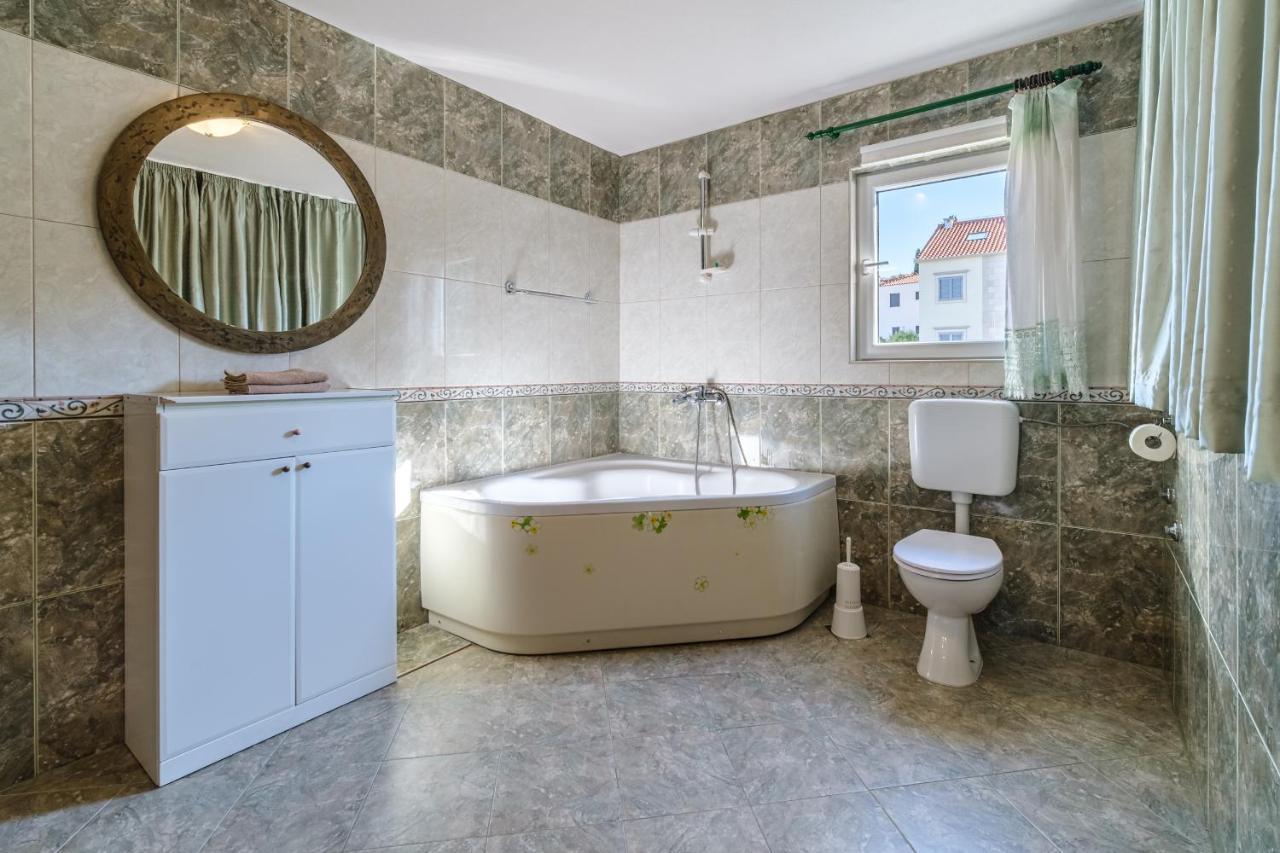 Apartamento Alen & Deni Sutivan Exterior foto